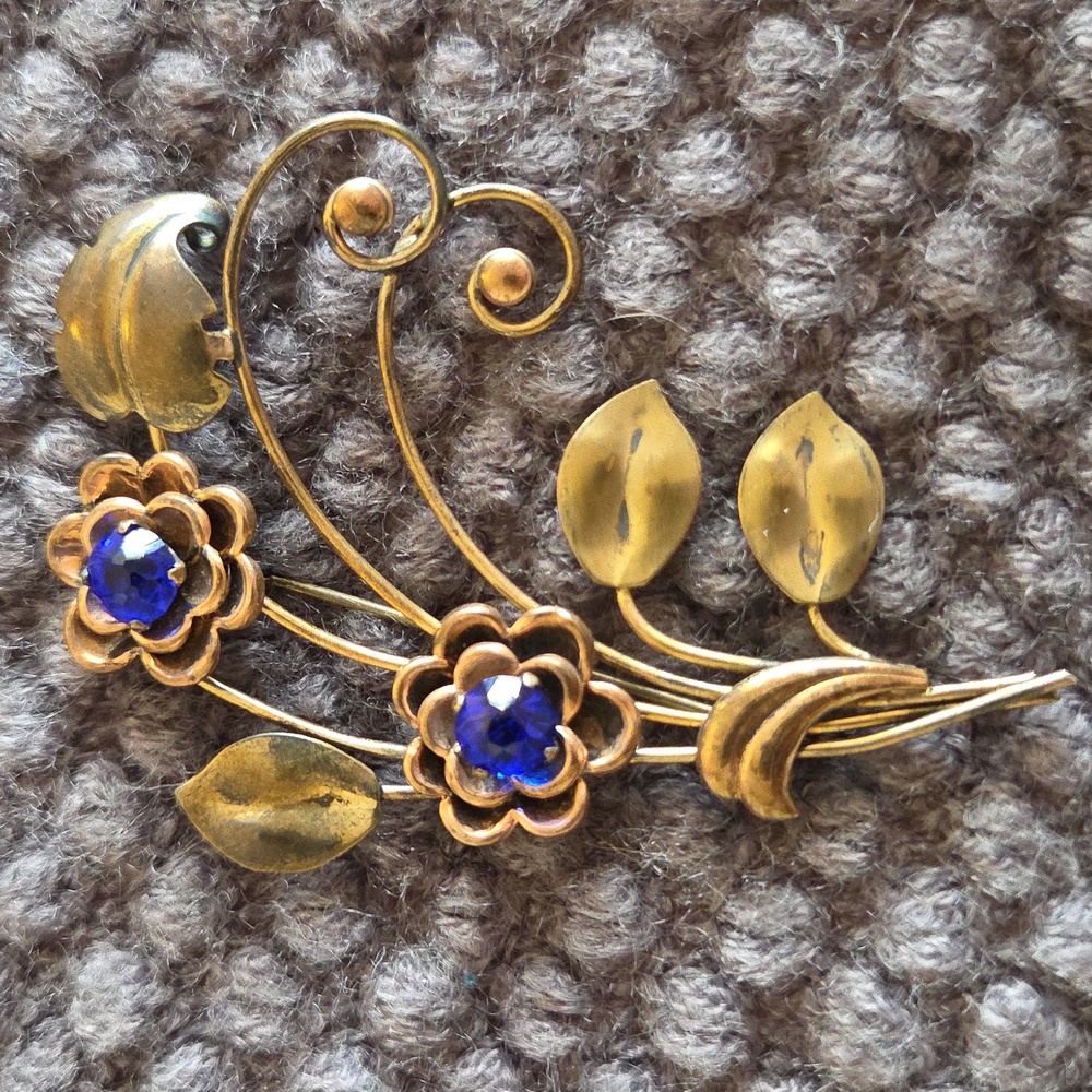 40s Harry Iskin HI Elegant Gold Bronze 10k Gold Filled & Blue Floral Brooch